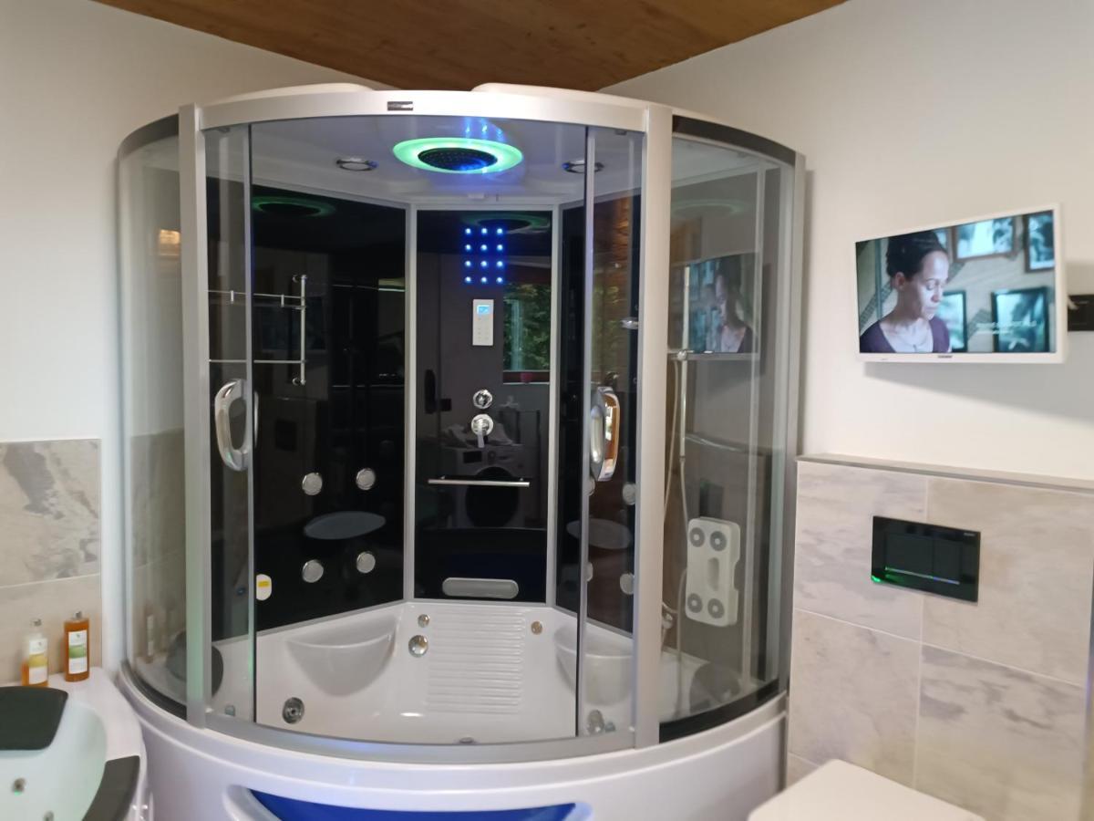 Luxus Ferienwohnung Chalet Seenaehe Schalkenmehren Esterno foto