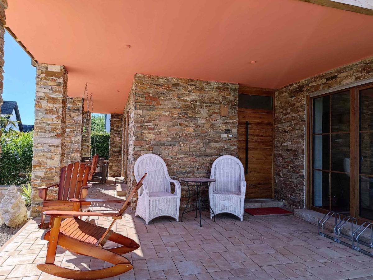 Luxus Ferienwohnung Chalet Seenaehe Schalkenmehren Esterno foto